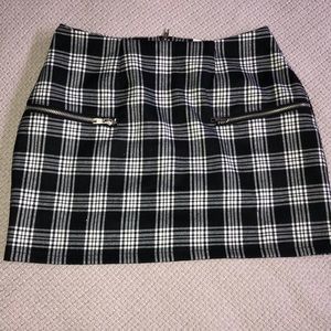 Brandy Melville mini skirt!